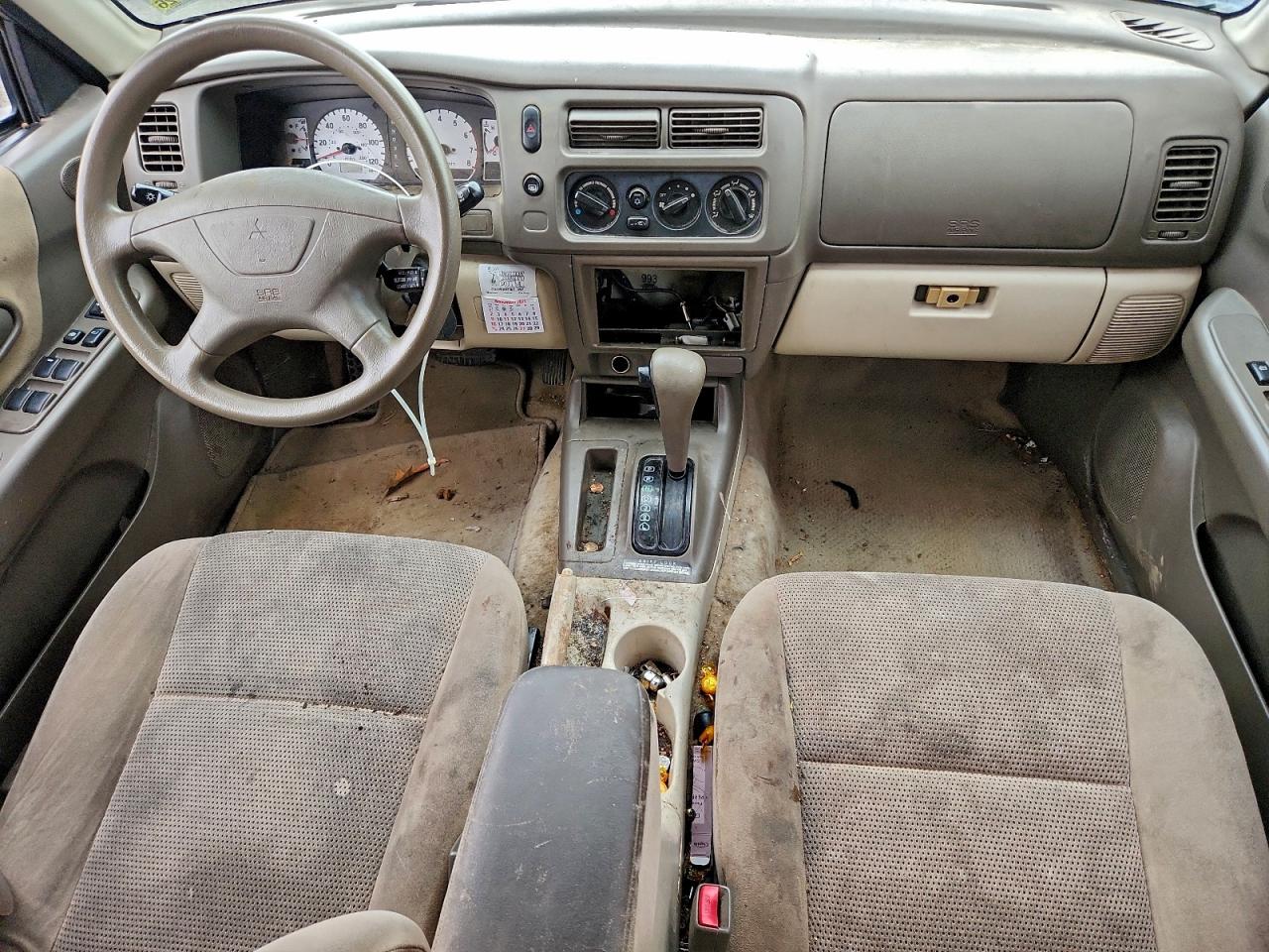 Mitsubishi Montero Sport Es Image 6