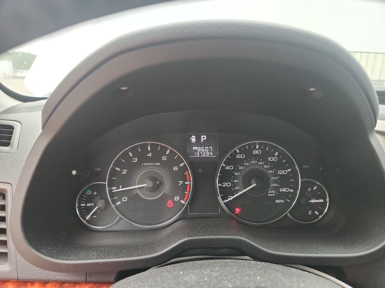 Subaru Outback 2.5i Limited Image 7