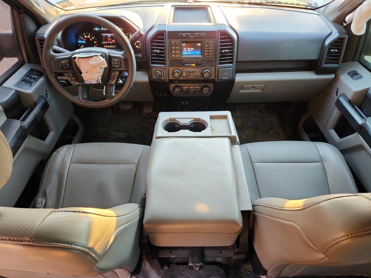 Ford F-150 Supercrew Image 3