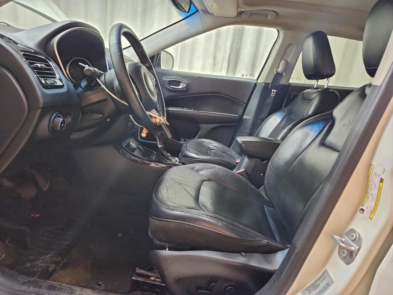 Jeep Compass Limited Image 13