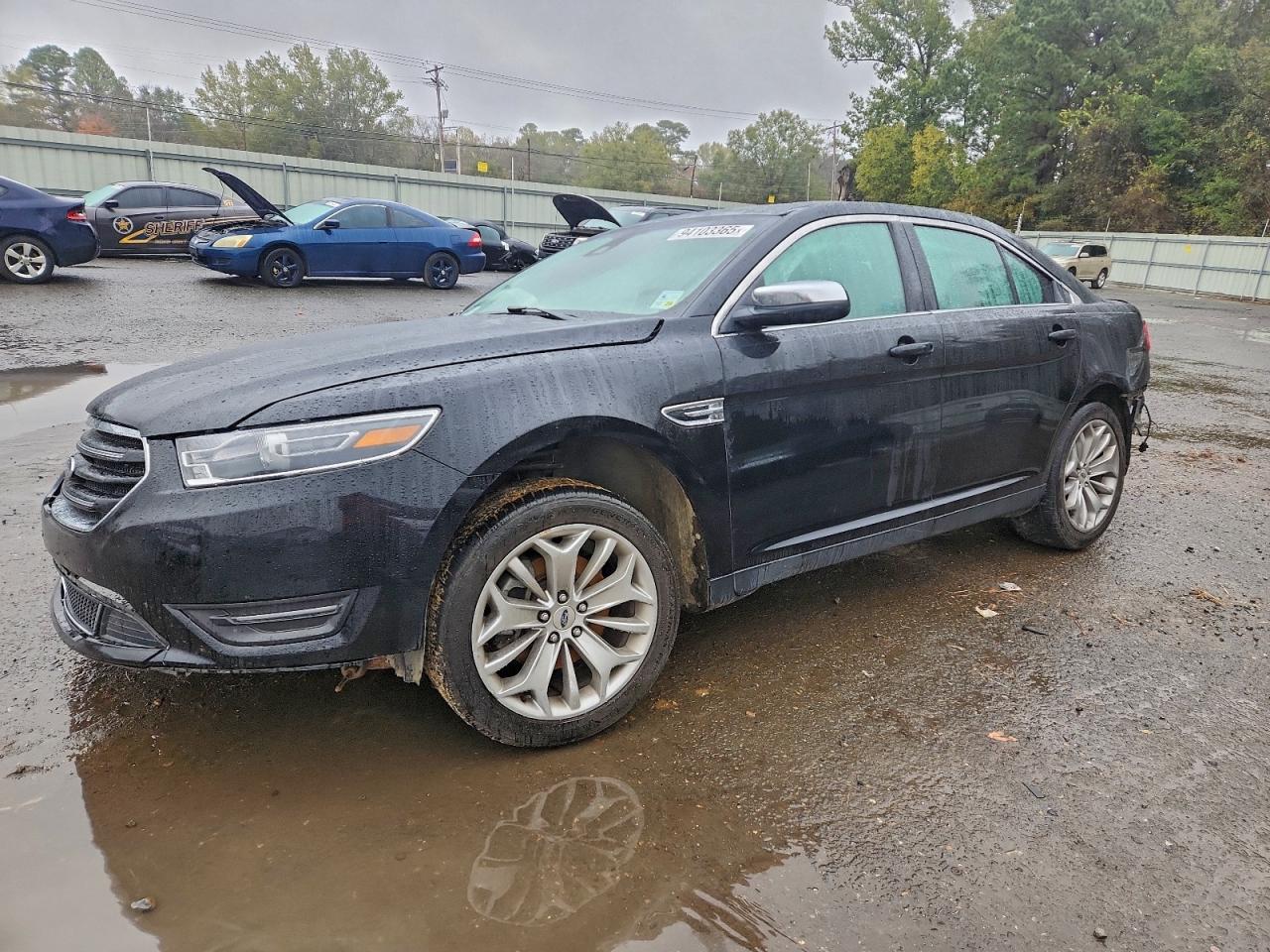 Ford Taurus Limited Image 1