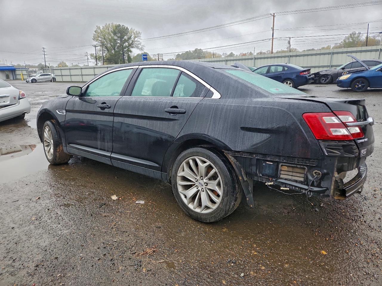 Ford Taurus Limited Image 4