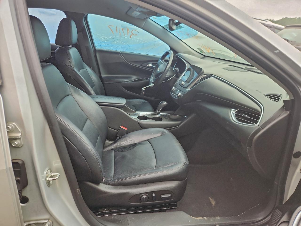 Chevrolet Malibu Hybrid Image 7