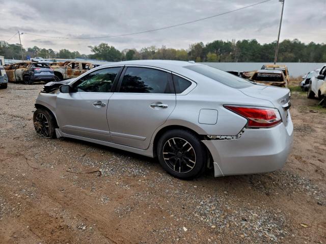 Nissan Altima 2.5 Image 4