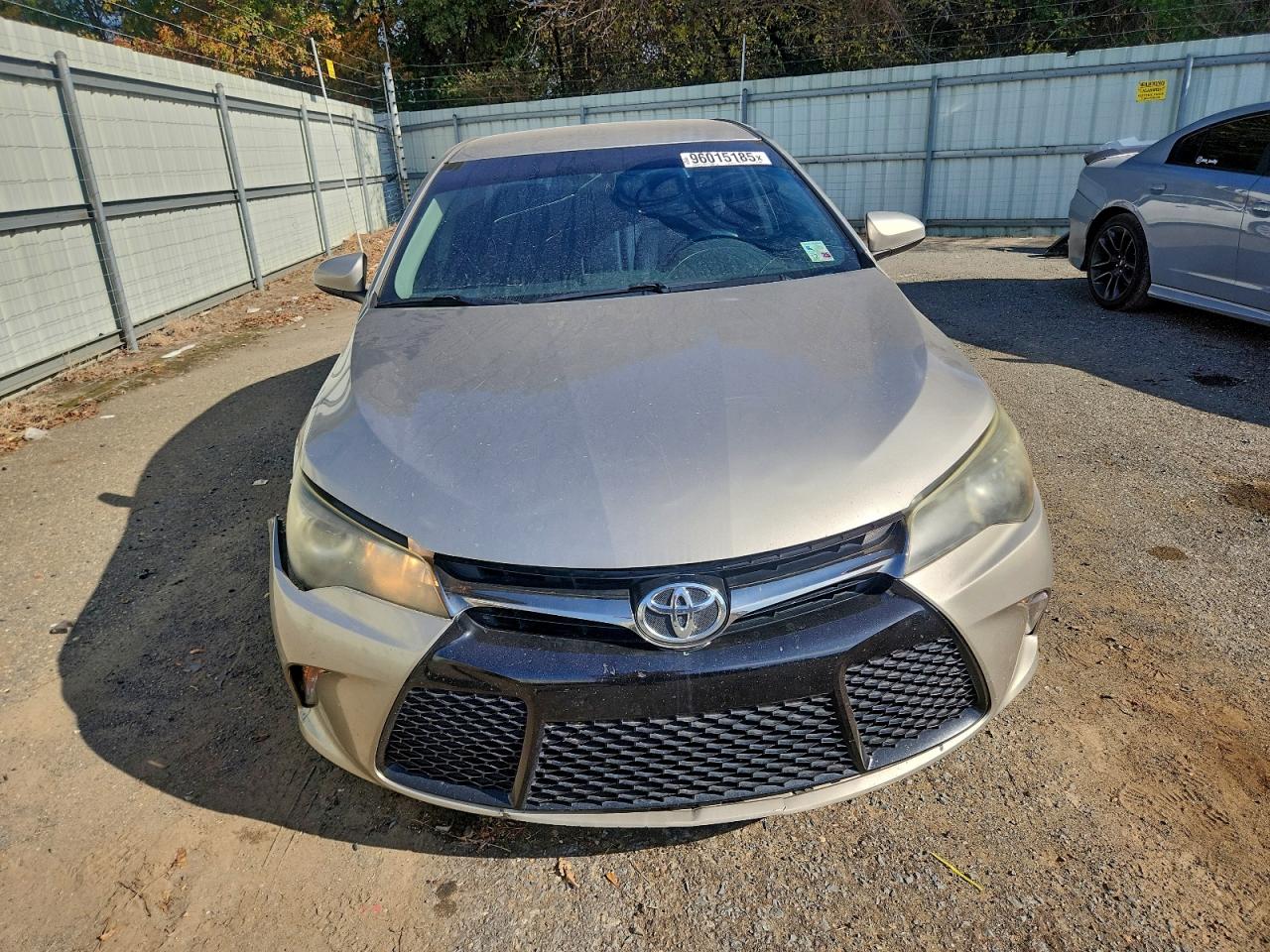 Toyota Camry Le Image 6