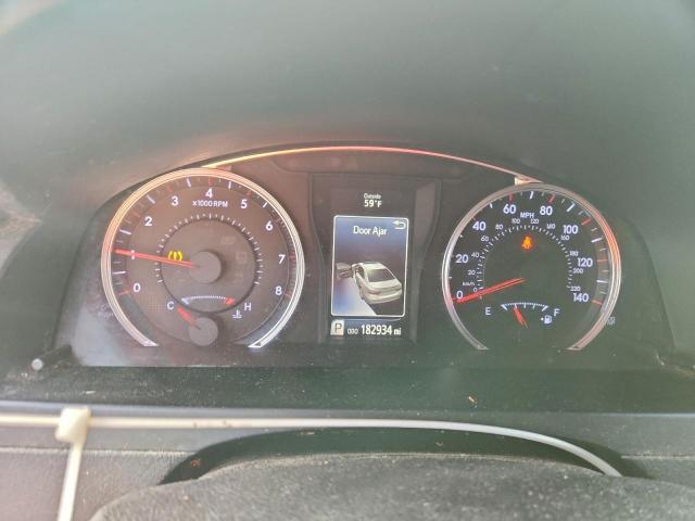 Toyota Camry Le Image 5