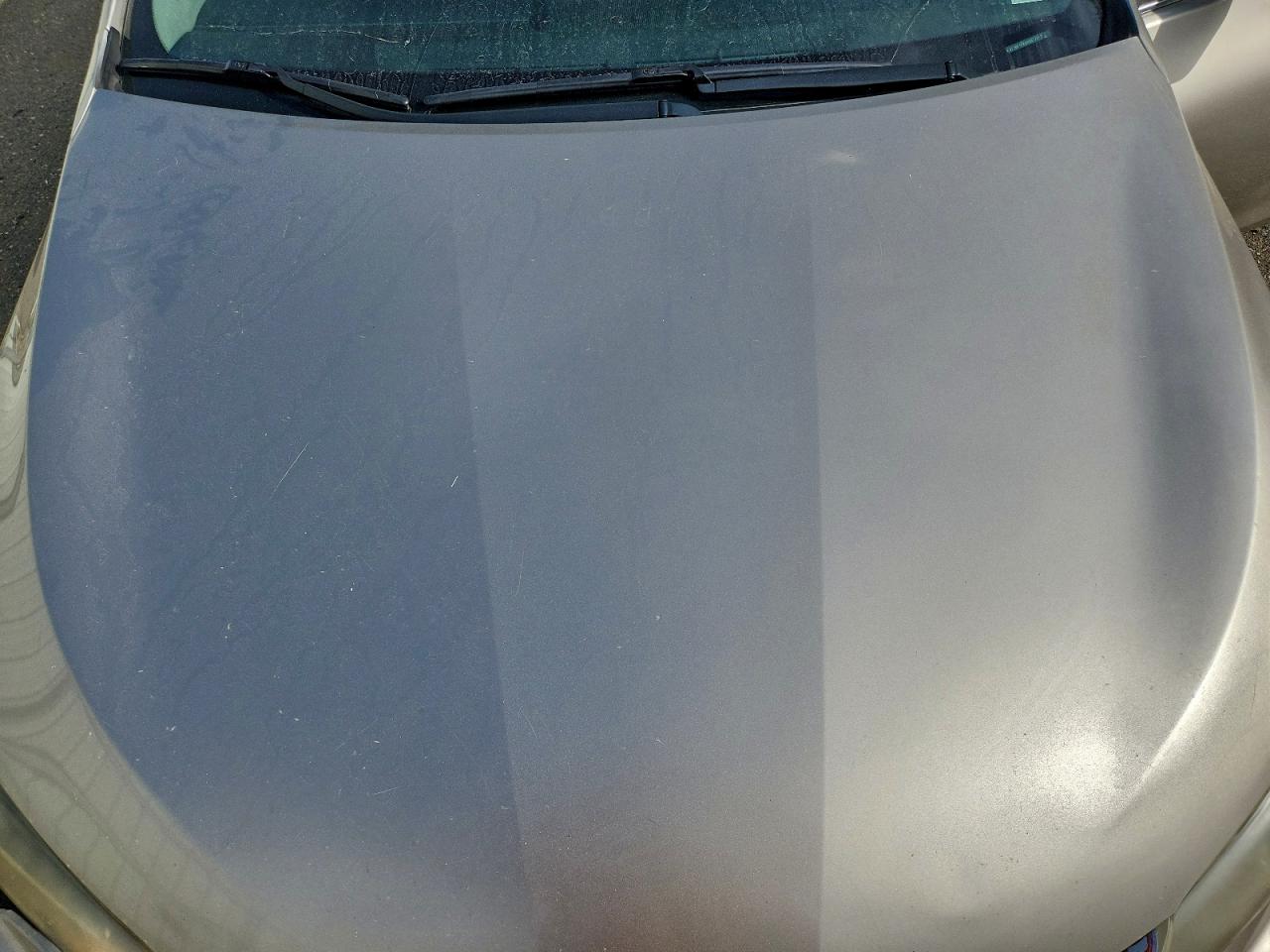 Toyota Camry Le Image 4