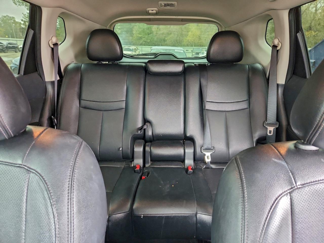 Nissan Rogue S Image 14