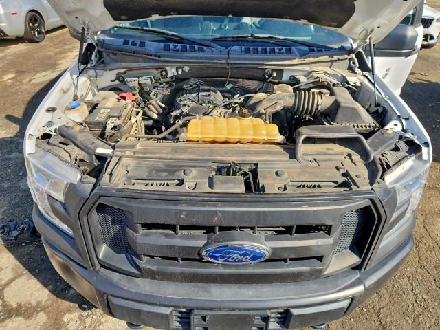 Ford F-150 Supercrew Image 12