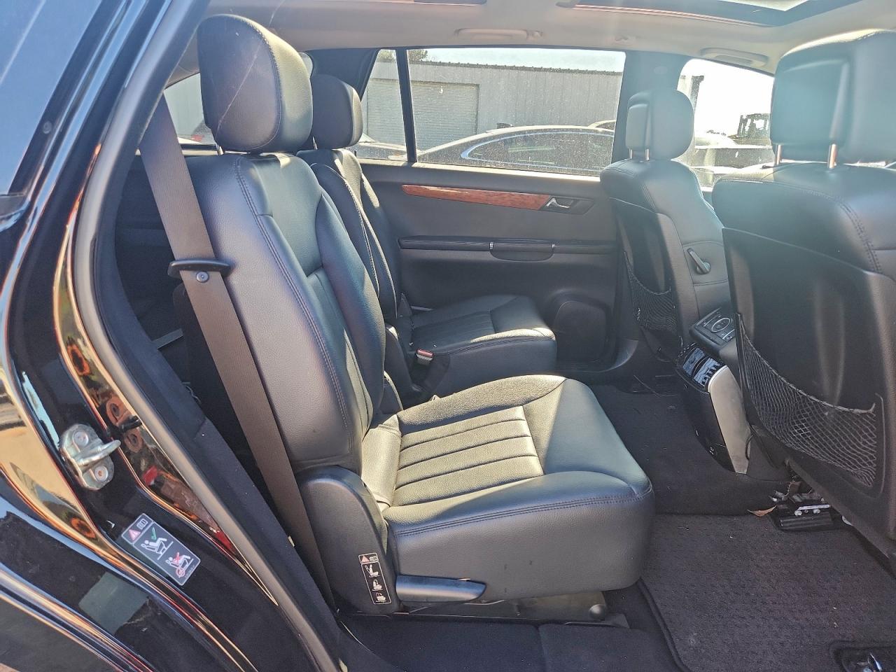 Mercedes-Benz R-Class 350 Image 4