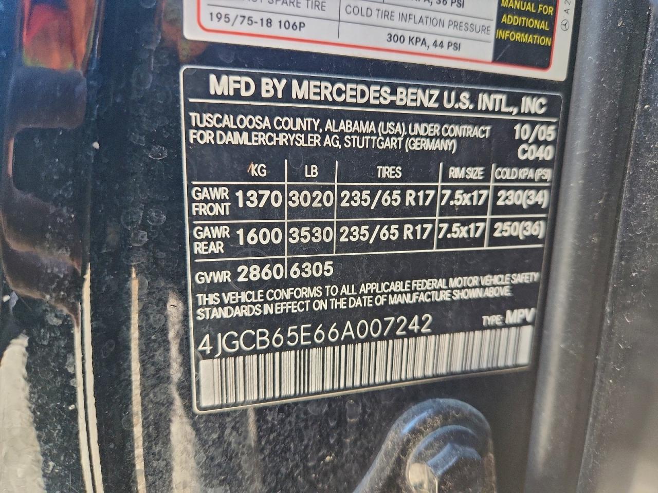 Mercedes-Benz R-Class 350 Image 12