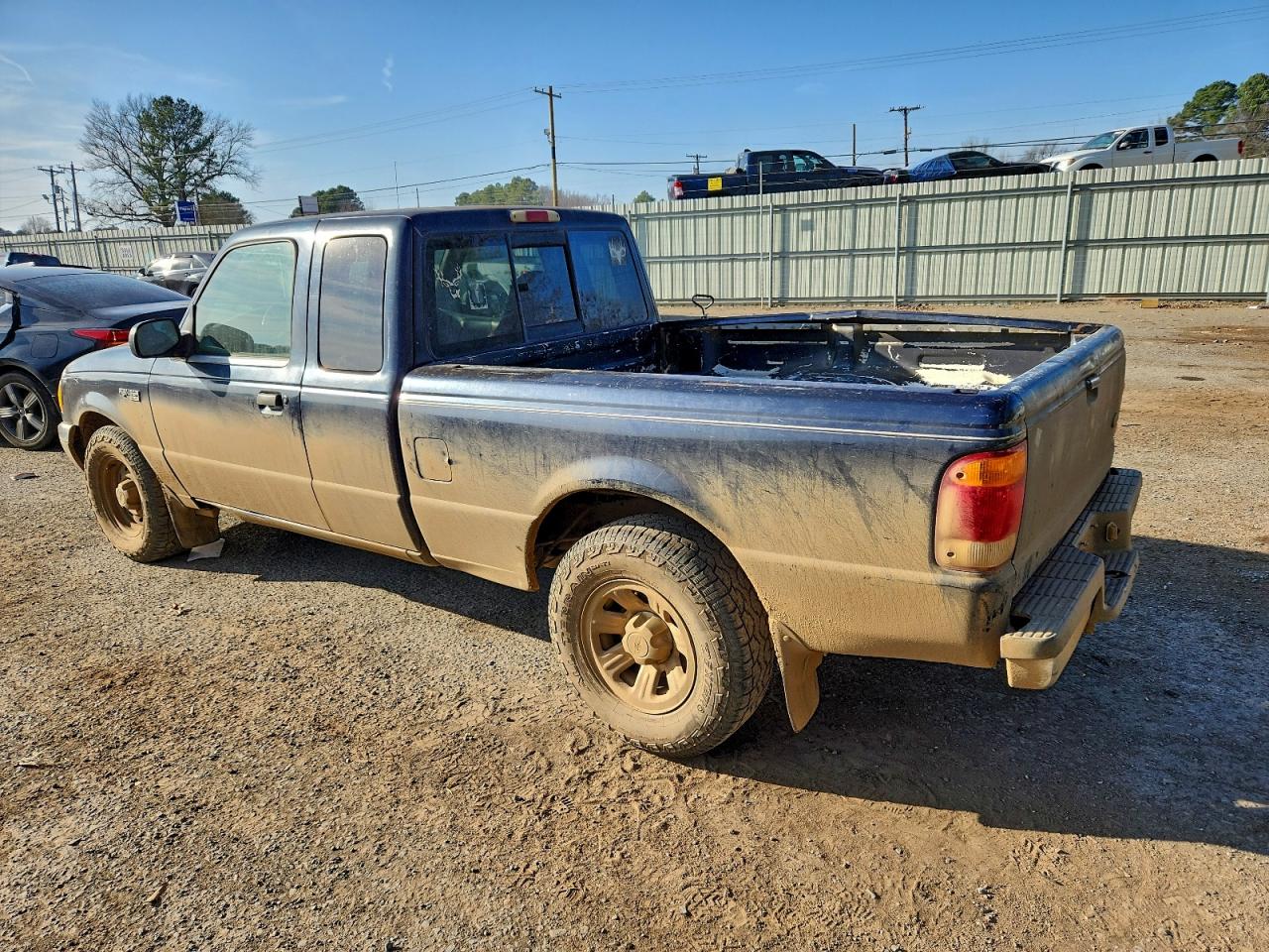 Ford Ranger Super Cab Image 3