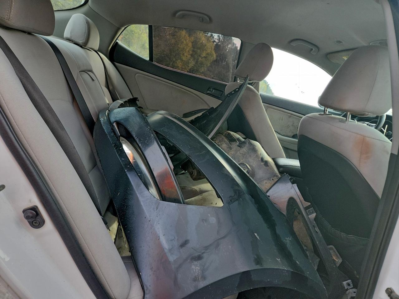 Kia Optima Lx Image 9