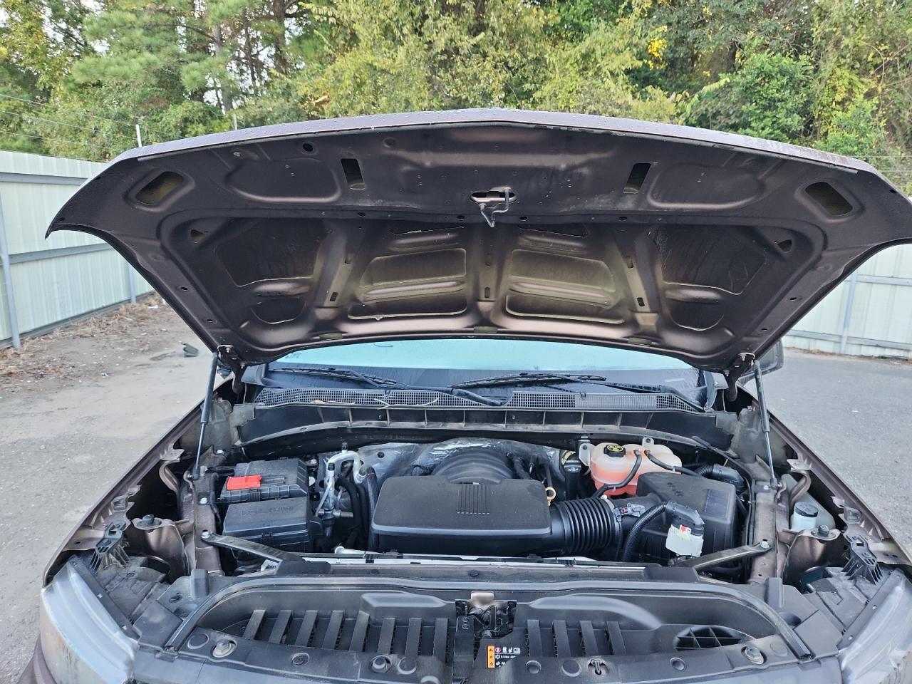 Chevrolet Silverado C1500 Custom Image 9