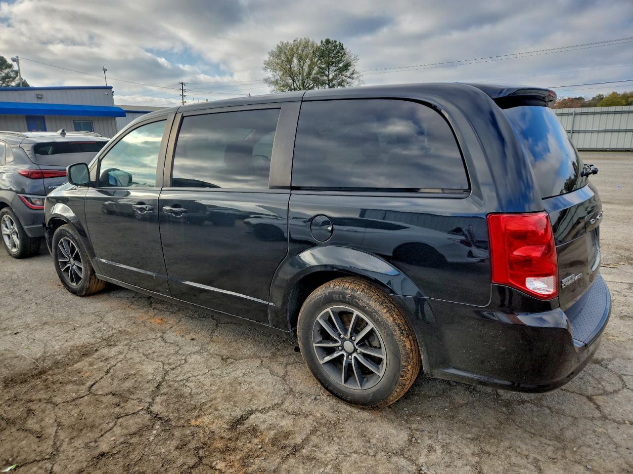 Dodge Caravan Se Image 2