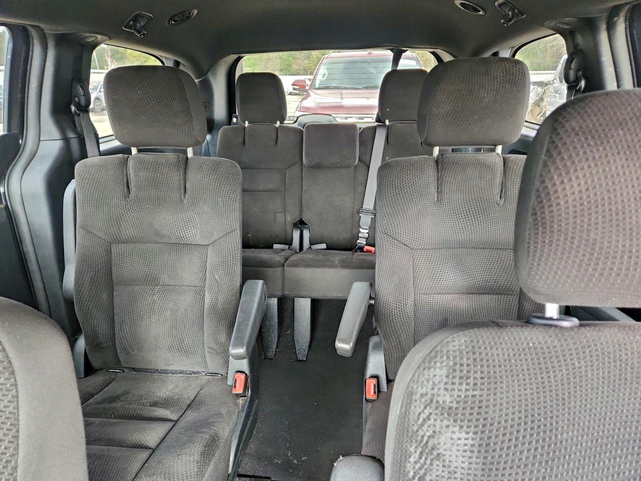 Dodge Caravan Se Image 6