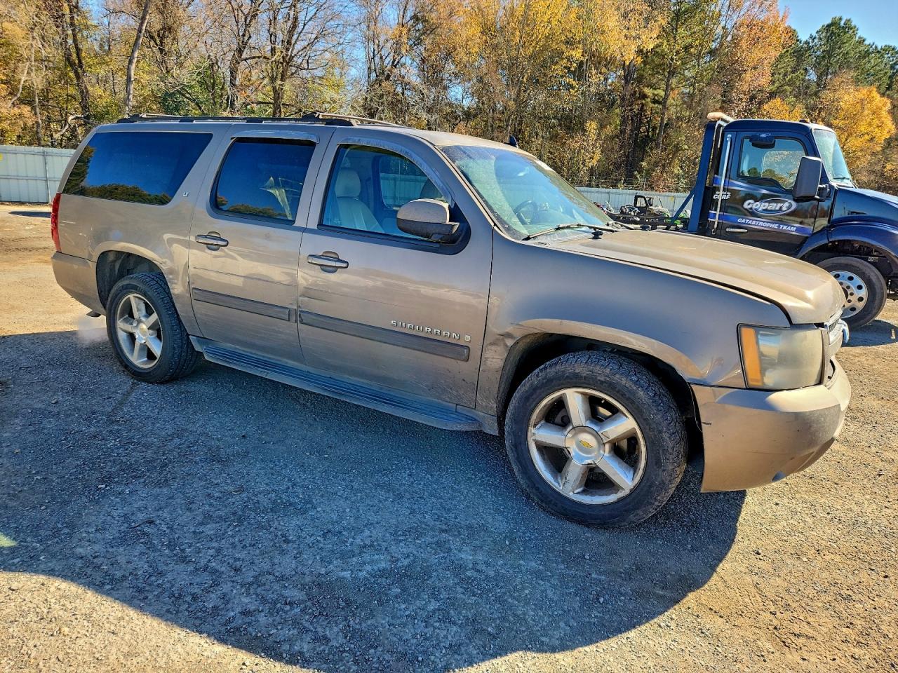 Chevrolet Suburban C1500 Image 6