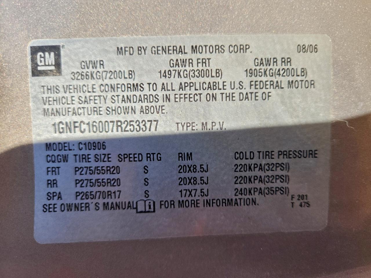 Chevrolet Suburban C1500 Image 13