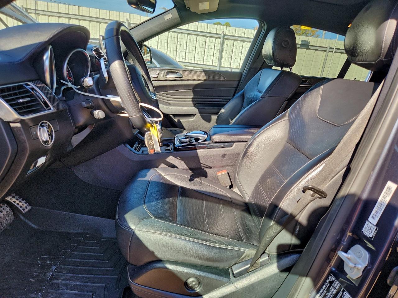 Mercedes-Benz GLE 450 4matic Image 12