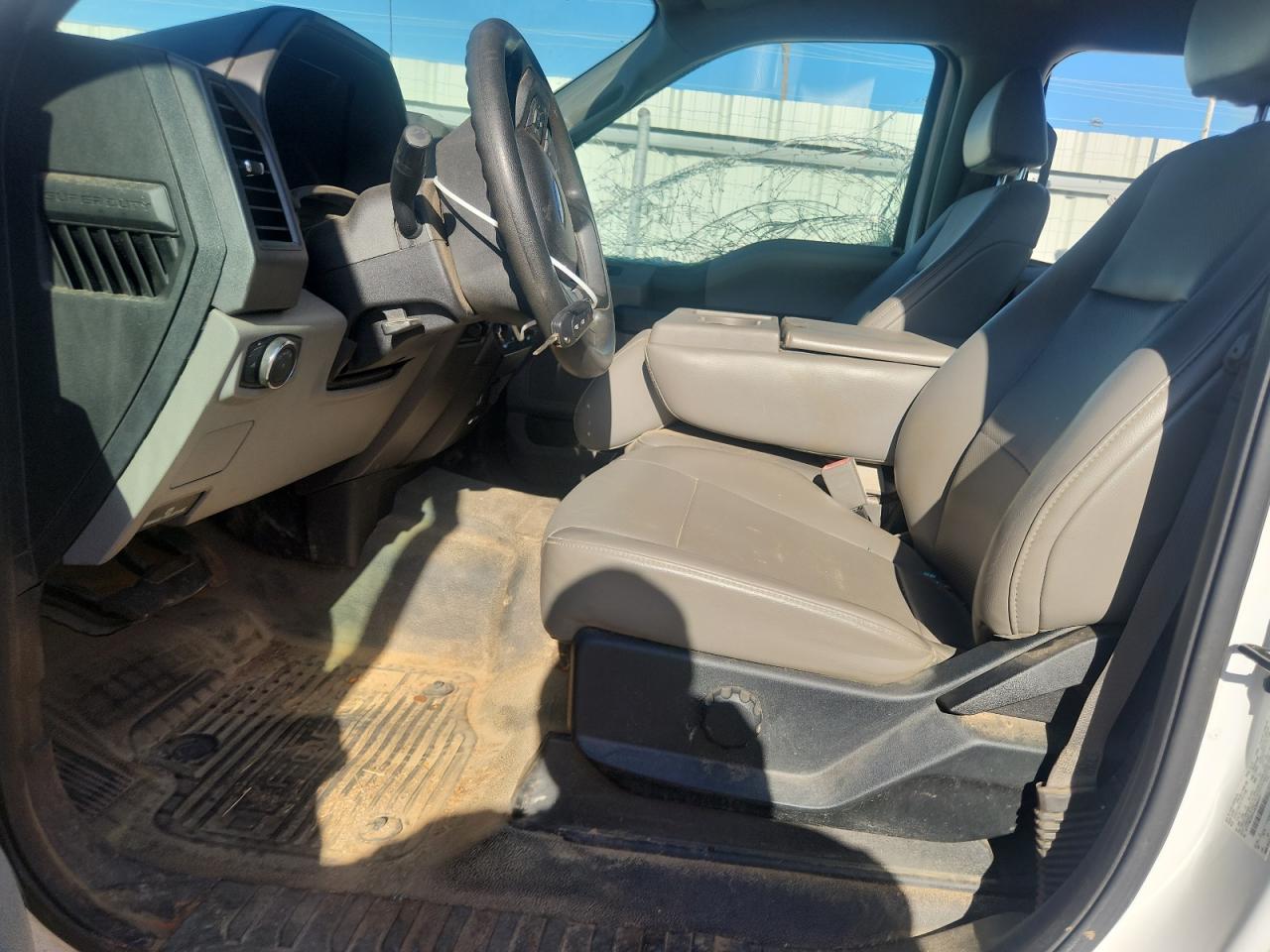 Ford F-250 Super Duty Image 9