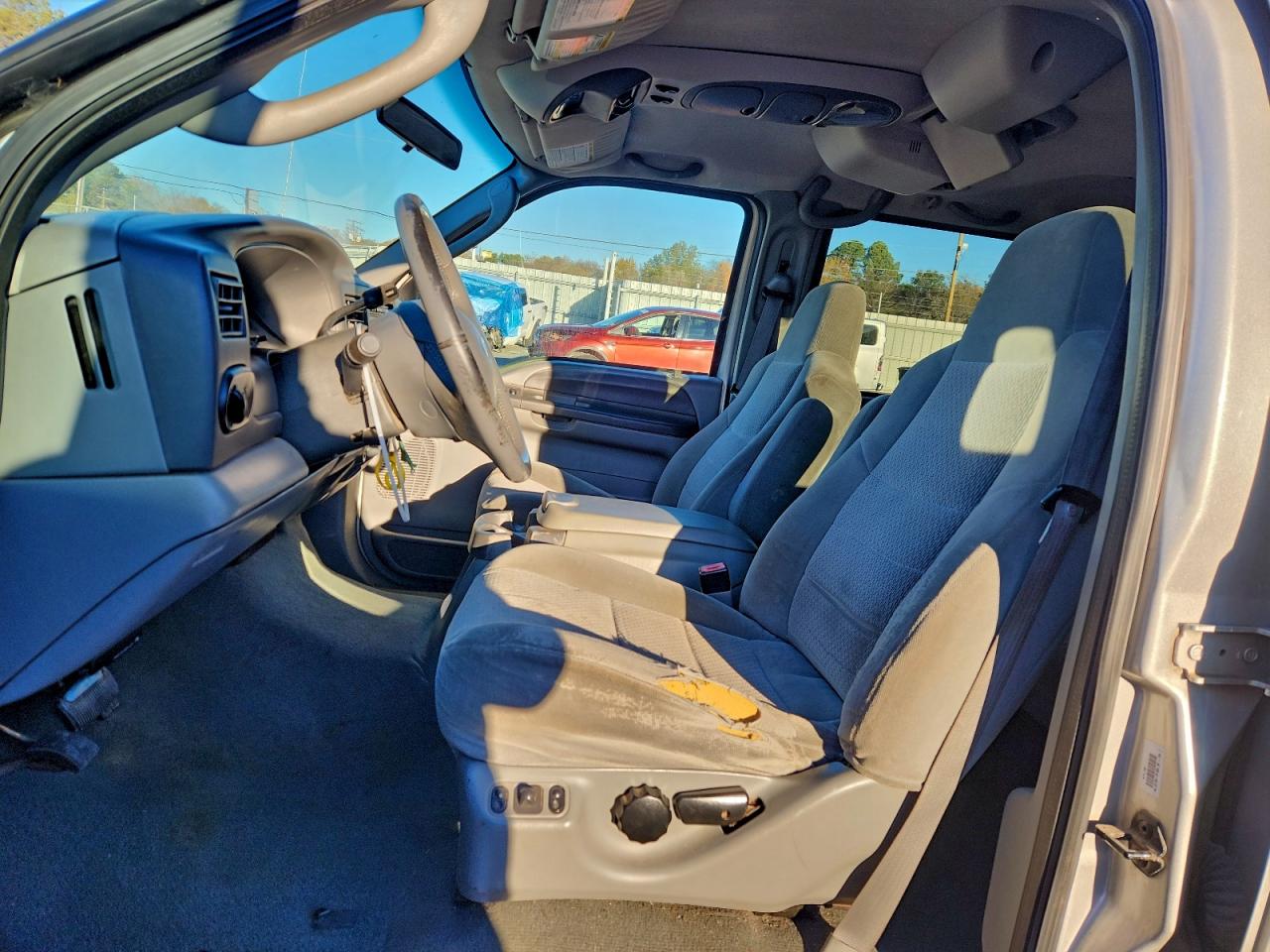 Ford Excursion Xlt Image 4