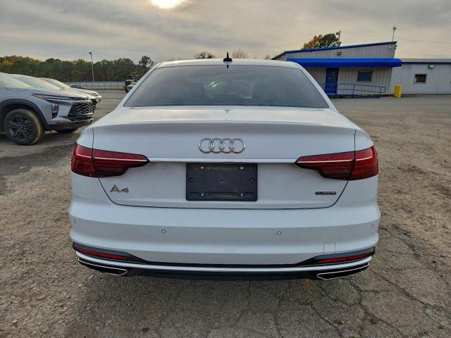 Audi A4 Premium Plus 45 Image 3