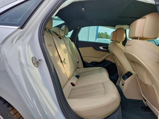 Audi A4 Premium Plus 45 Image 7