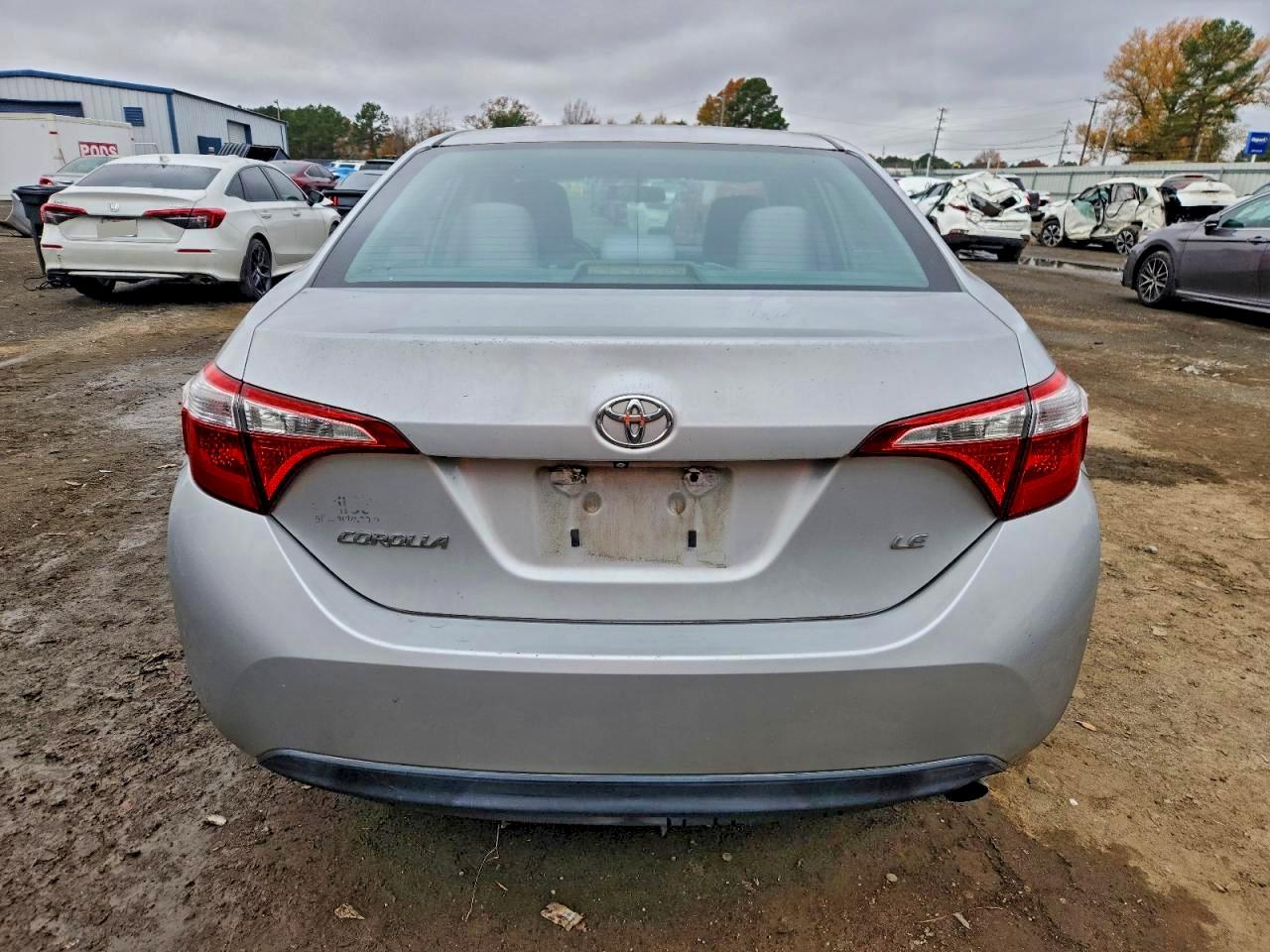 Toyota Corolla L Image 6