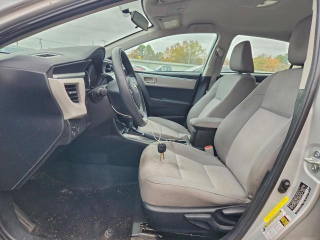 Toyota Corolla L Image 9