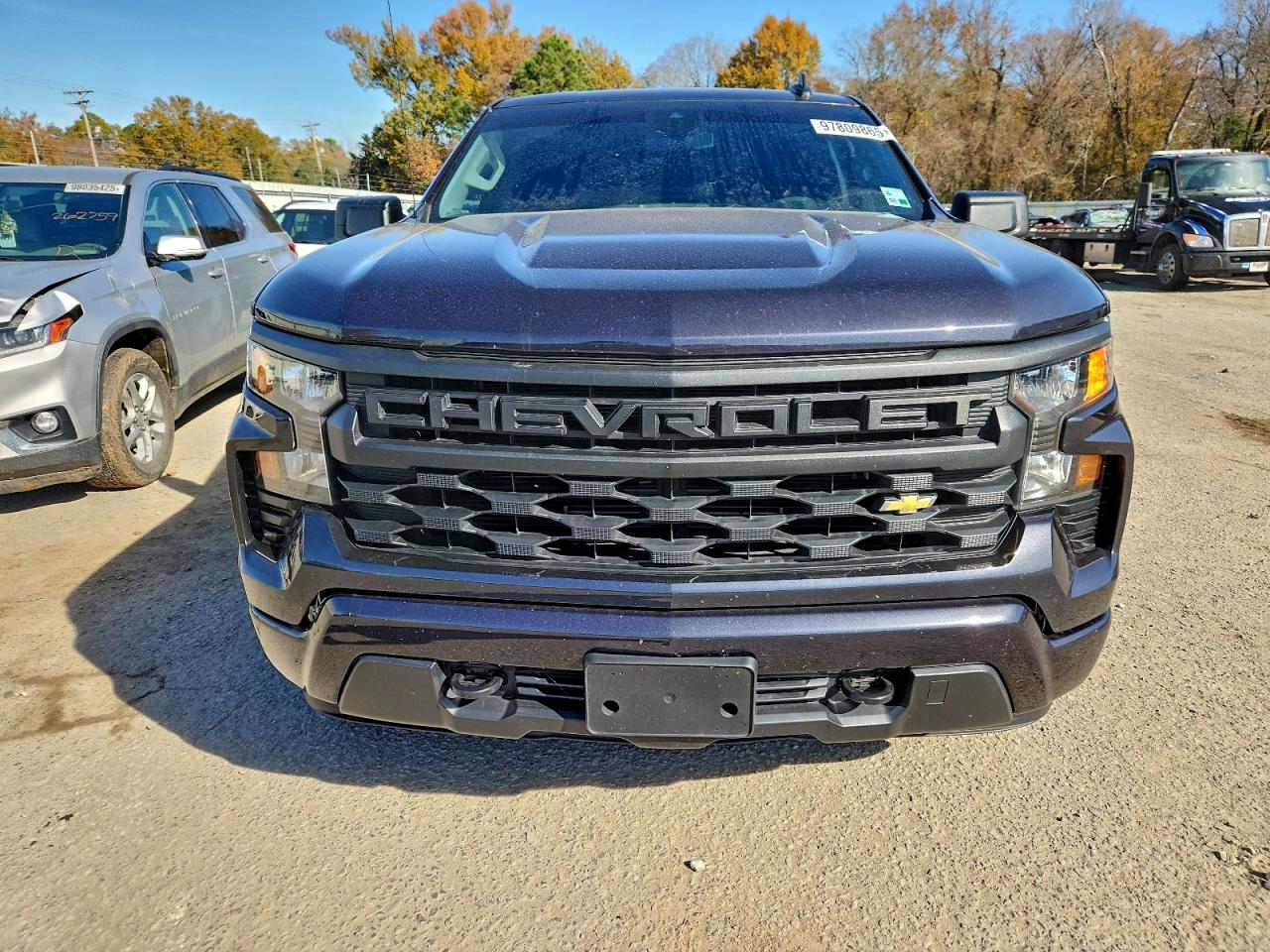 Chevrolet Silverado C1500 Custom Image 3