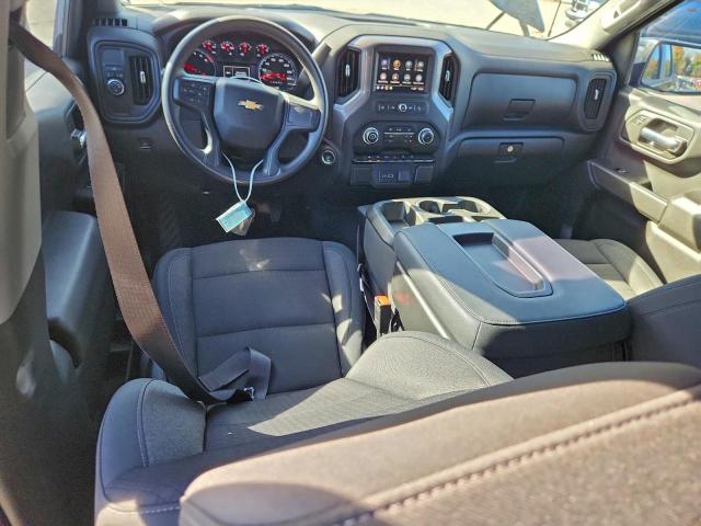 Chevrolet Silverado C1500 Custom Image 7