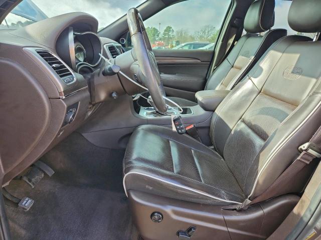 Jeep Grand Cherokee Overland Image 10