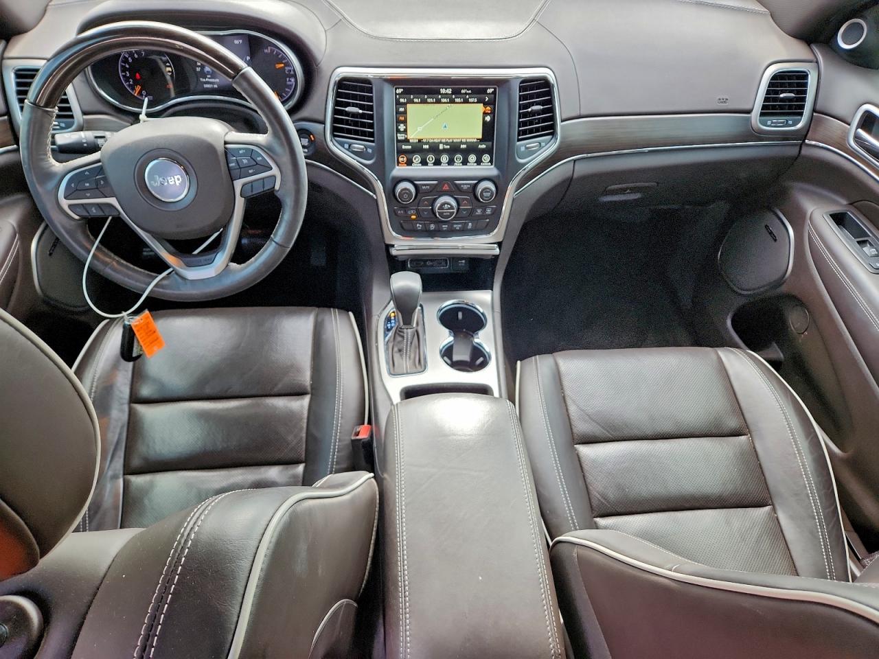 Jeep Grand Cherokee Overland Image 13