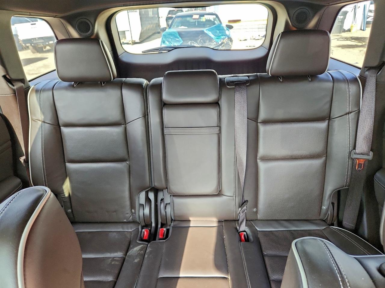 Jeep Grand Cherokee Overland Image 9