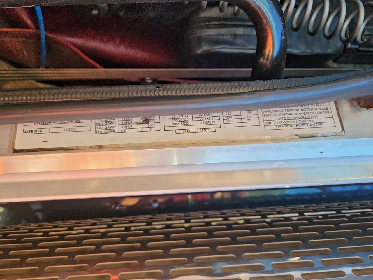 Peterbilt 379 Image 8