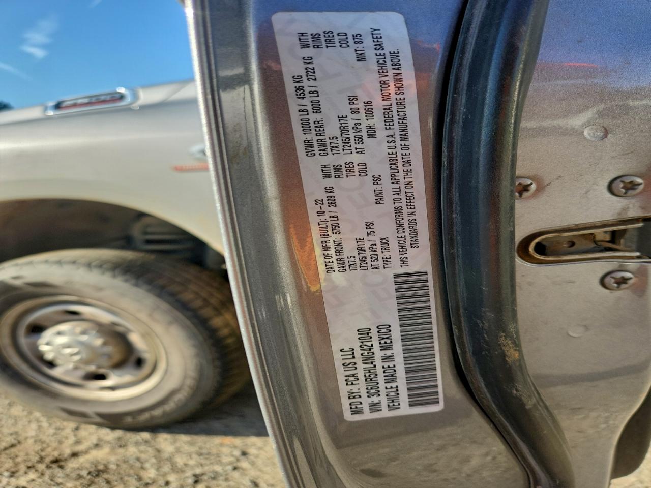 Ram 2500 Tradesman Image 3