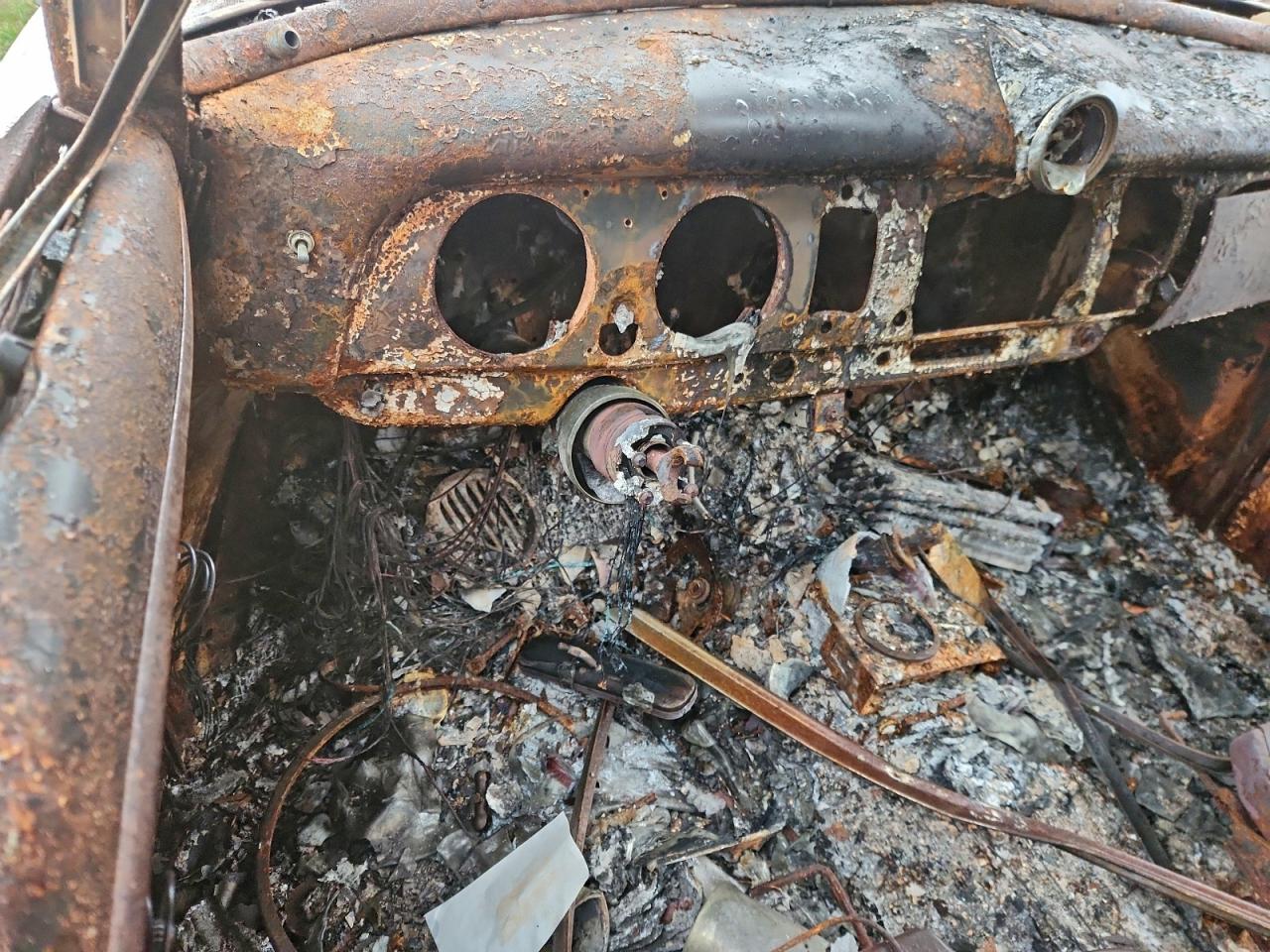 Chevrolet Deluxe Image 11