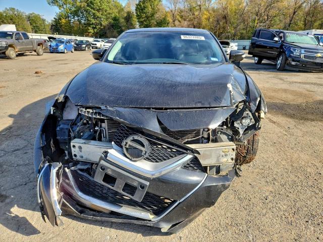 Nissan Maxima 3.5s Image 12