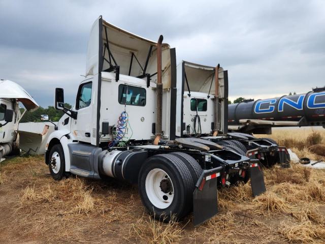 Peterbilt Tractor 579 Image 4