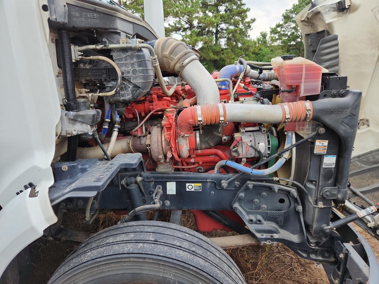 Peterbilt Tractor 579 Image 3