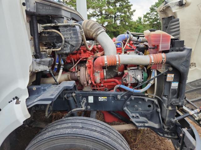 Peterbilt Tractor 579 Image 3