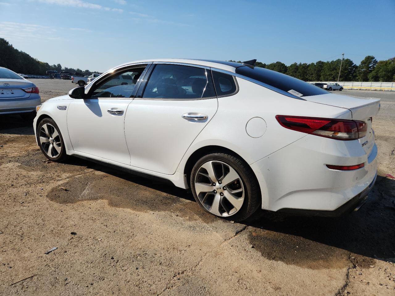 Kia Optima Lx Image 2
