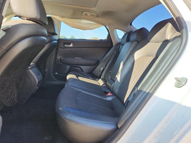 Kia Optima Lx Image 9