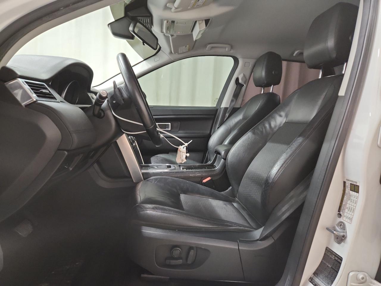 Land Rover Discovery Se Image 4