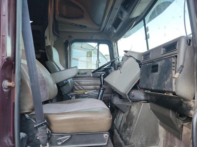 International 9200 Image 2