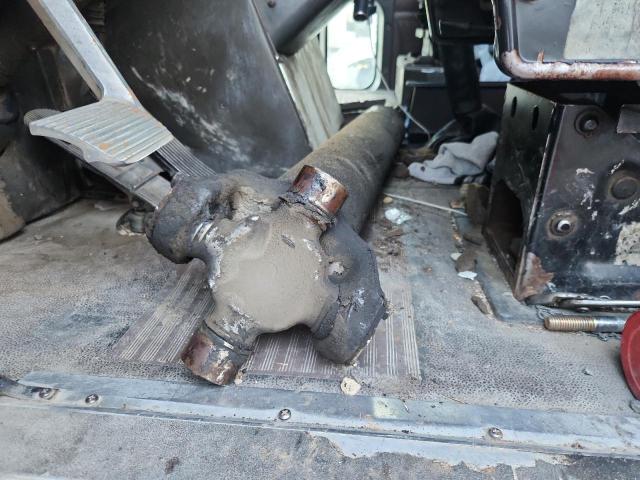 International 9200 Image 10