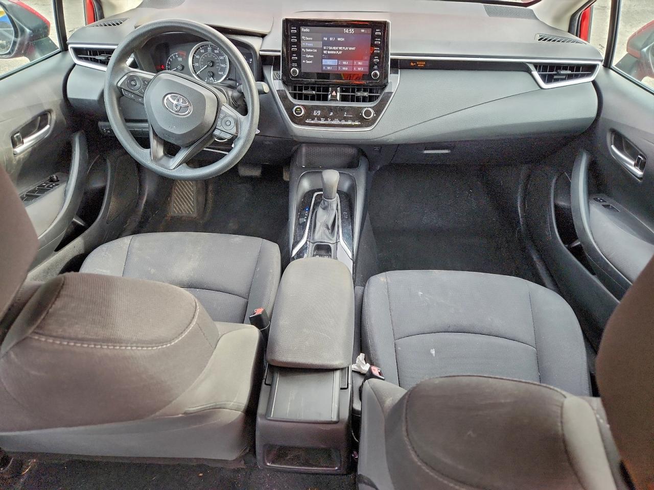 Toyota Corolla Le Image 4