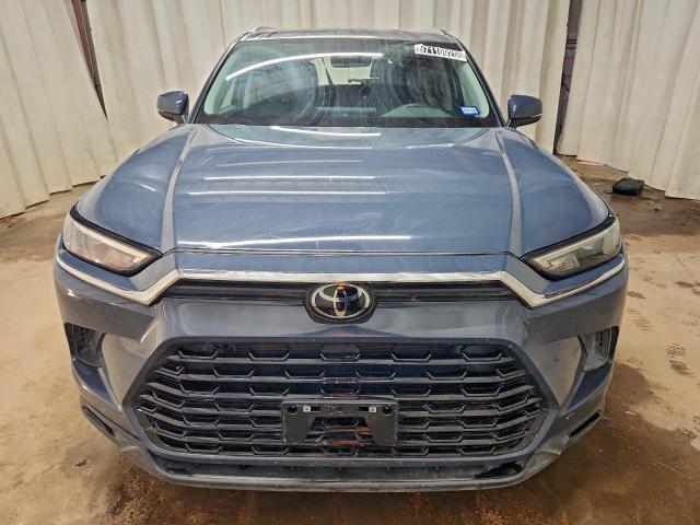 Toyota Grand High Le Image 3