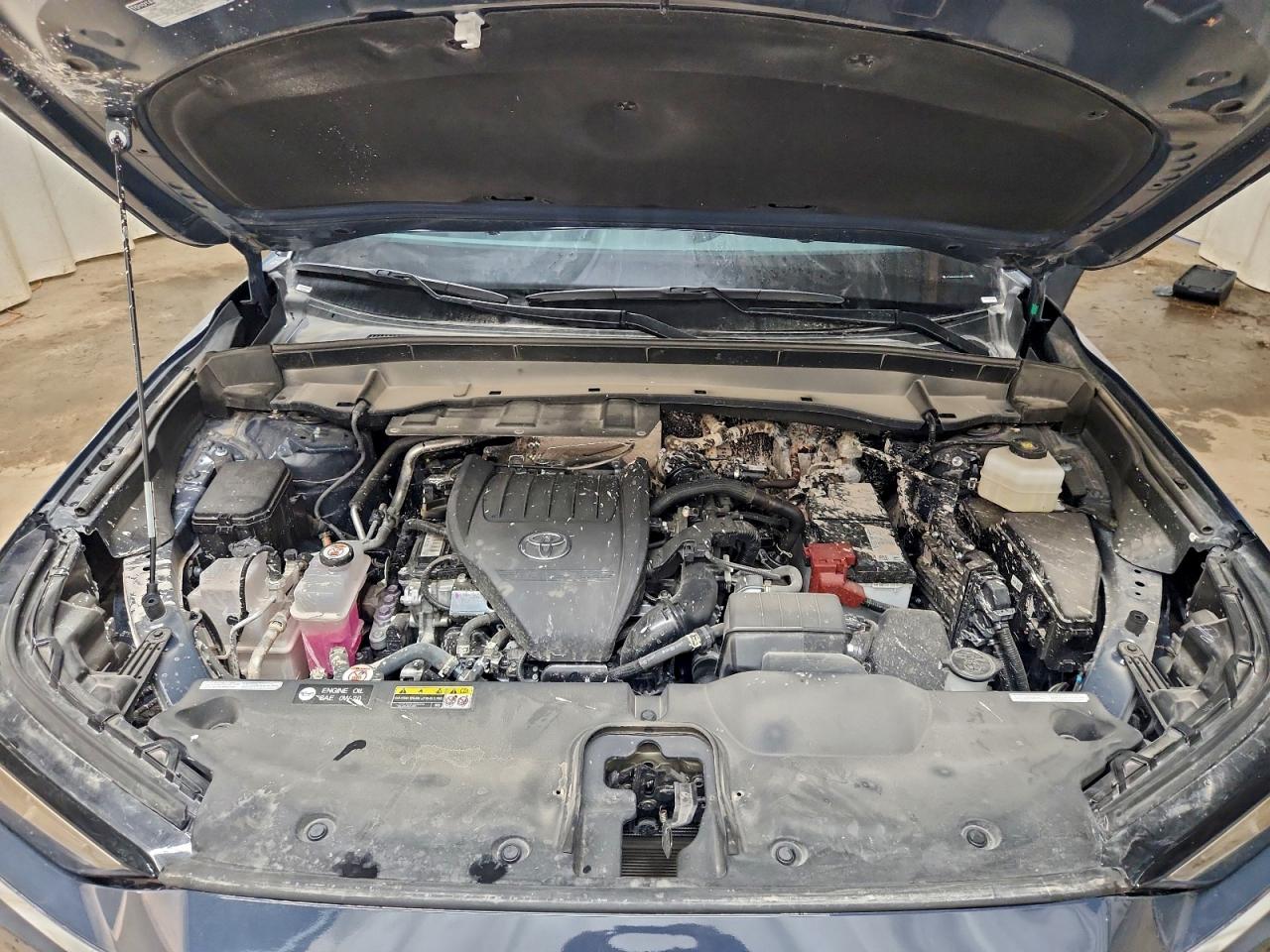 Toyota Grand High Le Image 11