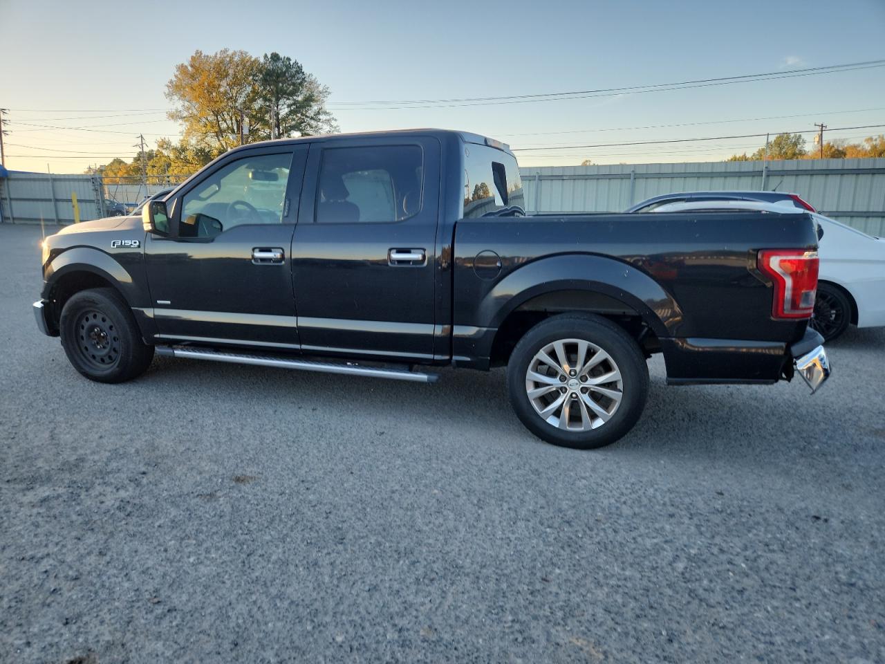 Ford F-150 Supercrew Image 2